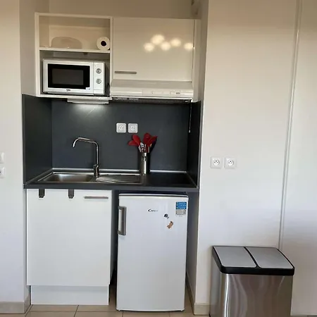 Neuf Avec Terrasse Proche Et Centre, Parking Prive Inclus - Fr-1-250-185 Apartment