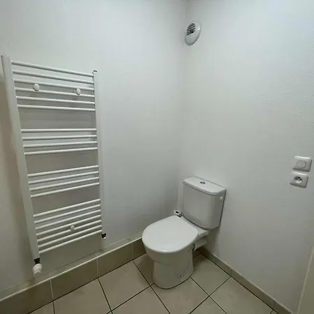 Neuf Avec Terrasse Proche Et Centre, Parking Prive Inclus - Fr-1-250-185 公寓 *