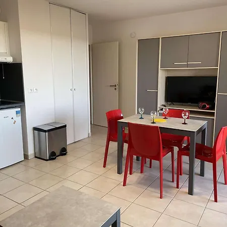 公寓 Neuf Avec Terrasse Proche Et Centre, Parking Prive Inclus - Fr-1-250-185 勒格罗-迪鲁瓦