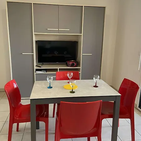 Neuf Avec Terrasse Proche Et Centre, Parking Prive Inclus - Fr-1-250-185 Le Grau-du-Roi