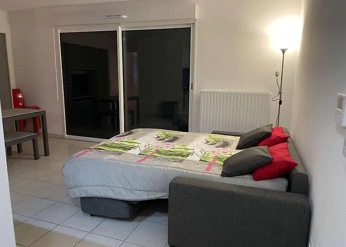 Daire Neuf Avec Terrasse Proche Et Centre, Parking Prive Inclus - Fr-1-250-185