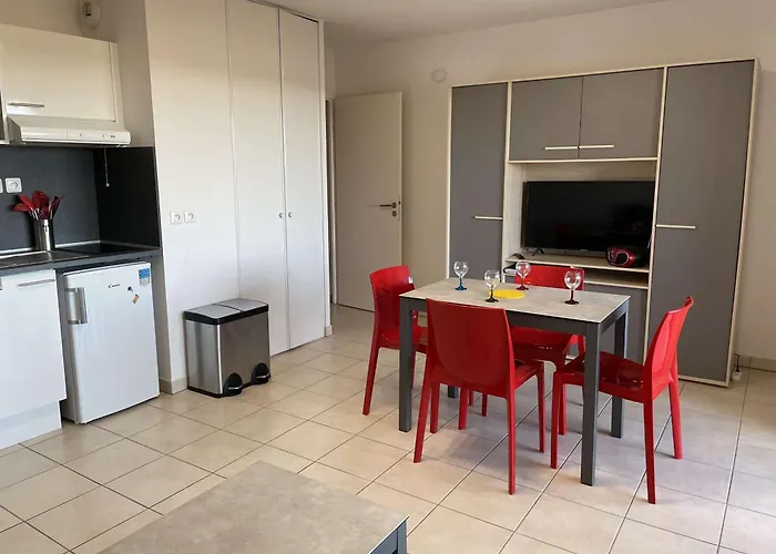 Daire Neuf Avec Terrasse Proche Et Centre, Parking Prive Inclus - Fr-1-250-185 Le Grau-du-Roi
