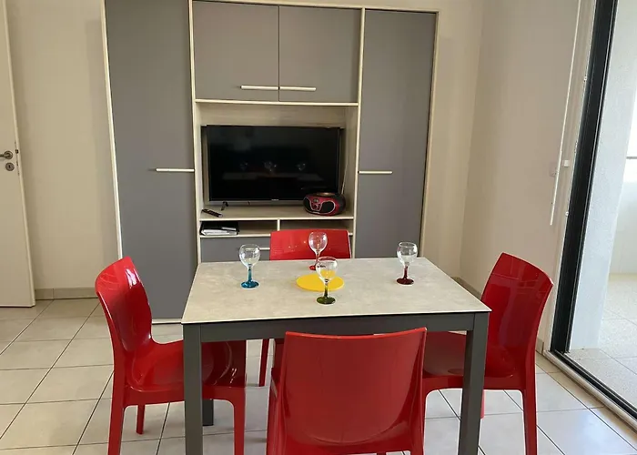 Neuf Avec Terrasse Proche Et Centre, Parking Prive Inclus - Fr-1-250-185 Le Grau-du-Roi